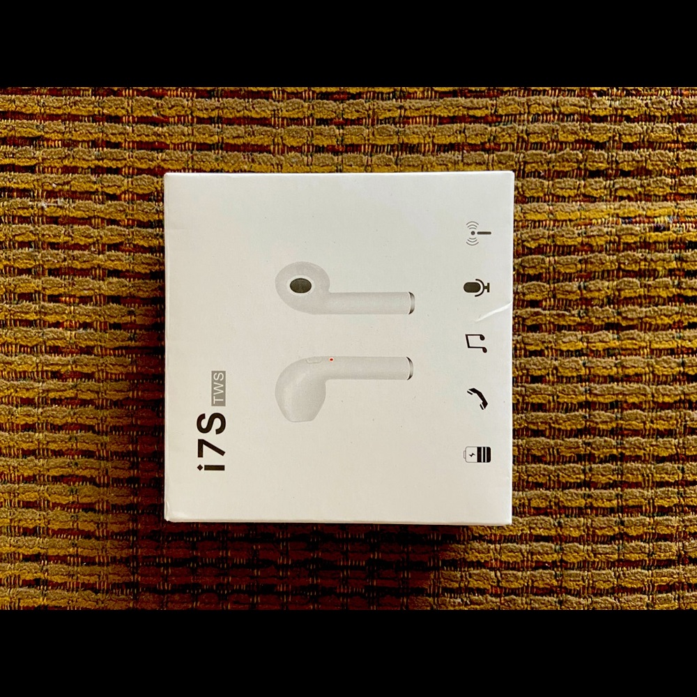I7s earbuds, brand new in original packaging.